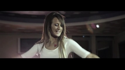 Албанско 2014 Sara - Nje puthje (official Video Hd)
