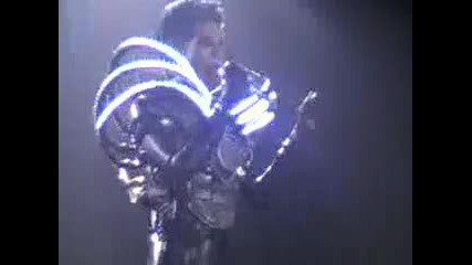 Tokio Hotel Helsingin Jaahalli 7.3.2010 - the beginning of In Your Shadow I can shine 