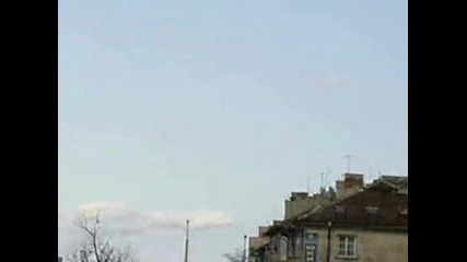 НЛО - (изчезва в миг )