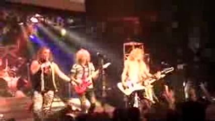 Steel Panther - I Believe In A Thing Called Love feat. Justin Hawkins