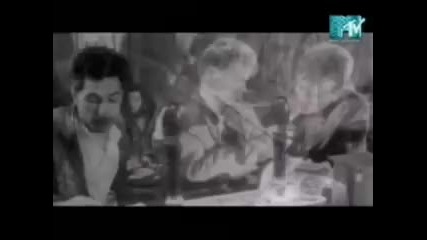 U B 40 - Red, Red Wine