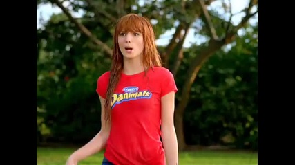 Danimals Smoothies Tv commercial Volleyball with Bella Thorne, Dylan and Cole Sprouse