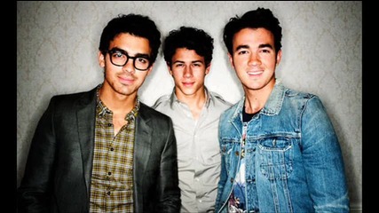 Jonas Brothers - Drive My Car Beatles Cover At The White House