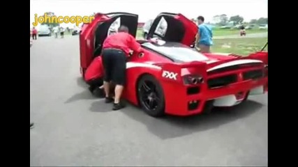 Ferrari Fxx V12 vs Ferrari Enzo V12 - Компилация Звук
