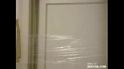 Деца прецакват майка си