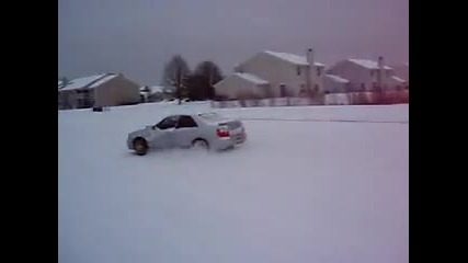 Subaru Impreza - Дрифт в снега