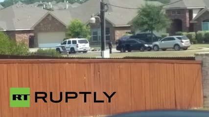 USA: Police shoot and kill man with raised arms