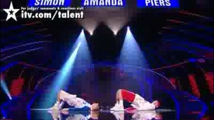 Якоо Twist and Pulse взривиха публиката Britains Got Talent 2010 Финал ! 