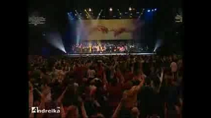 Hillsong & Darlene Zschech - Call On Jesus