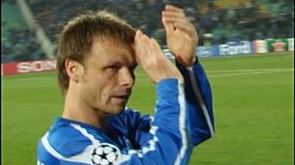 Елин Топузаков