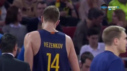 Страхотна тройка от Везенков срещу Валенсия