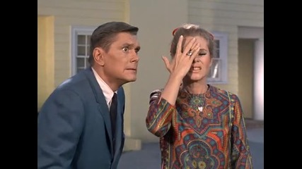 Bewitched S4e24 - How Green Was My Grass