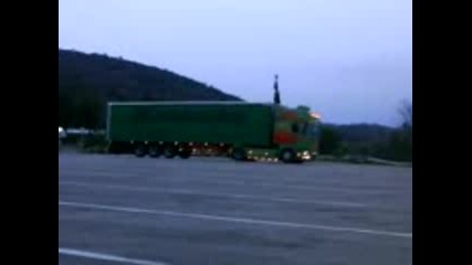 Много яка Сканиа 580
