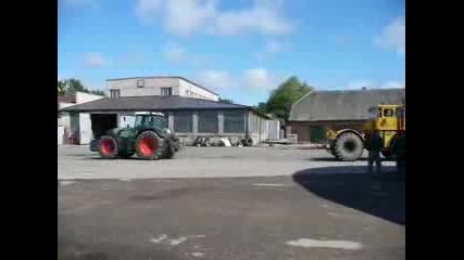 K 701 Vs Fendt 933 Vario 2.flv