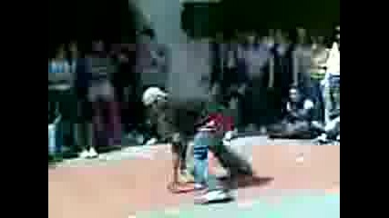 Видео019.3gp