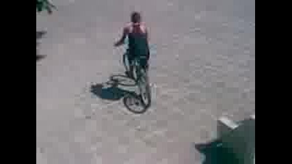 Видео000.3gp