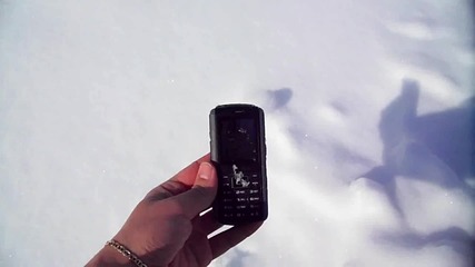 Samsung B2700 in snow