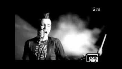Three Days Grace - Get Out Alive