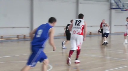 Звездите на аматьорската лига играха благотворително за Рачо