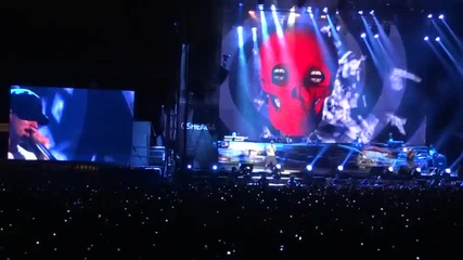 Eminem -live Cleaning my closet & The way i Am ( Montreal Live 2011 29 July)