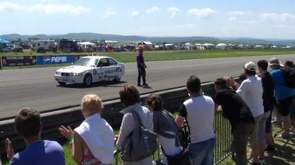 Германското Bmw Stuntshow