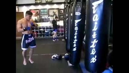 Muay Thai 101 (heavy bag work) 