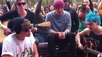 5 Seconds of Summer - Out of my limit (acoustic, Perth)