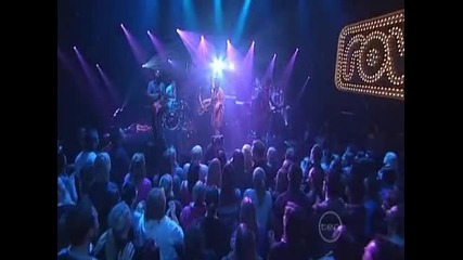 Kelly Clarkson - I Do Not Hook Up (live)
