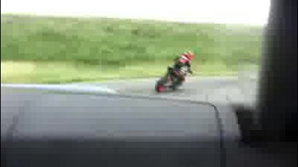 Moto et Motards - Drift Moto vs Auto