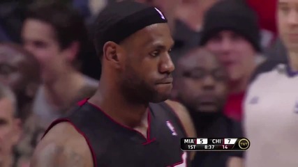 Lebron James Back-to-back Dunks vs Chicago