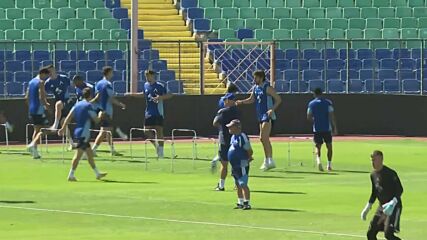 Левски тренира преди мача с АЕК в София
