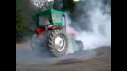 Burnout s Traktor