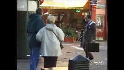 Trigger Happy Tv - Бизнесмен в тоалетна