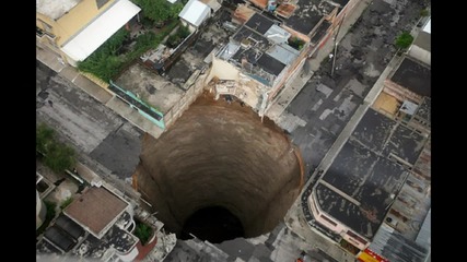 Sinkhole Guatemala 2010 