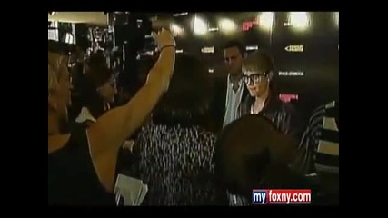 Interview with Bieber in awards D G