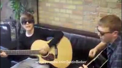 Justin Bieber - Favorite Girl /live/