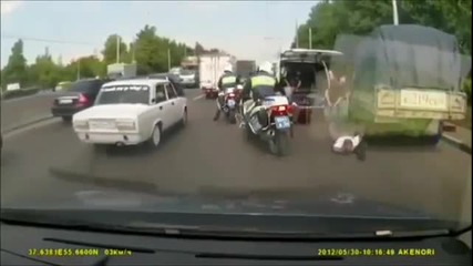 Руснаци се бият по пътищата