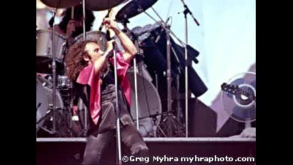 Dio - Egypt ( The Chains Are On ) + Holy Diver ( Live - 1990 ) 