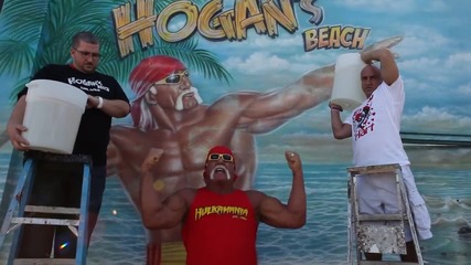 Hulk Hogan бива залят с ледена вода ( Ice Bucket Challenge )