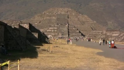Пирамидите във Теотихуакан 