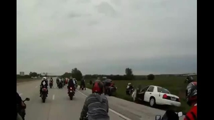 Полицейско преследване на мотористи