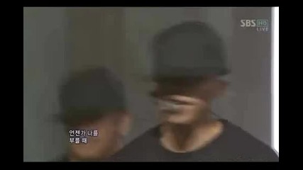 Taeyang: Where U At special performance on 10.25.09 