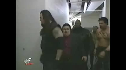 Гробаря и слугите му пребиват Биг Босман - Wwe Raw - 1999