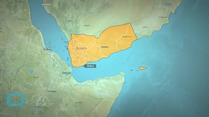 Saudi-led Coalition Airdrops Weapons to Yemeni Forces Battling Shiite Rebels in the South