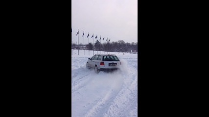 Audi A6 Quatro На Сняг