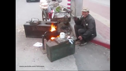 Ето как се правят пуканки в Китай