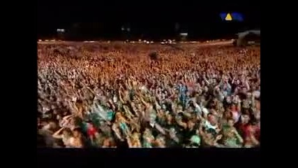 Robbie Williams Feel live at Knebworth 