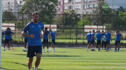 Ивелин Попов върти обиколки самостоятелно