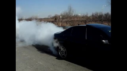 How to do a burnout 600hp C63 Amg