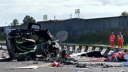 Осем души са ранени при катастрофа с автобус с германски ученици в Нидерландия